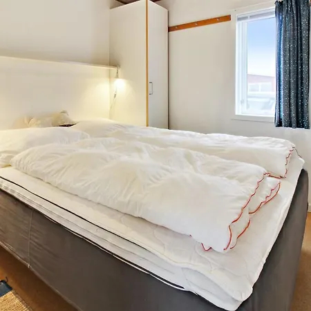 Blomma - 350m From The Sea By Interhome